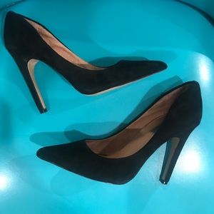 Mia Limited Edition pointed stiletto heel